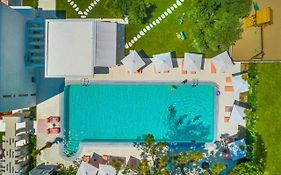 Cocoοns Suites & Villas Fourka